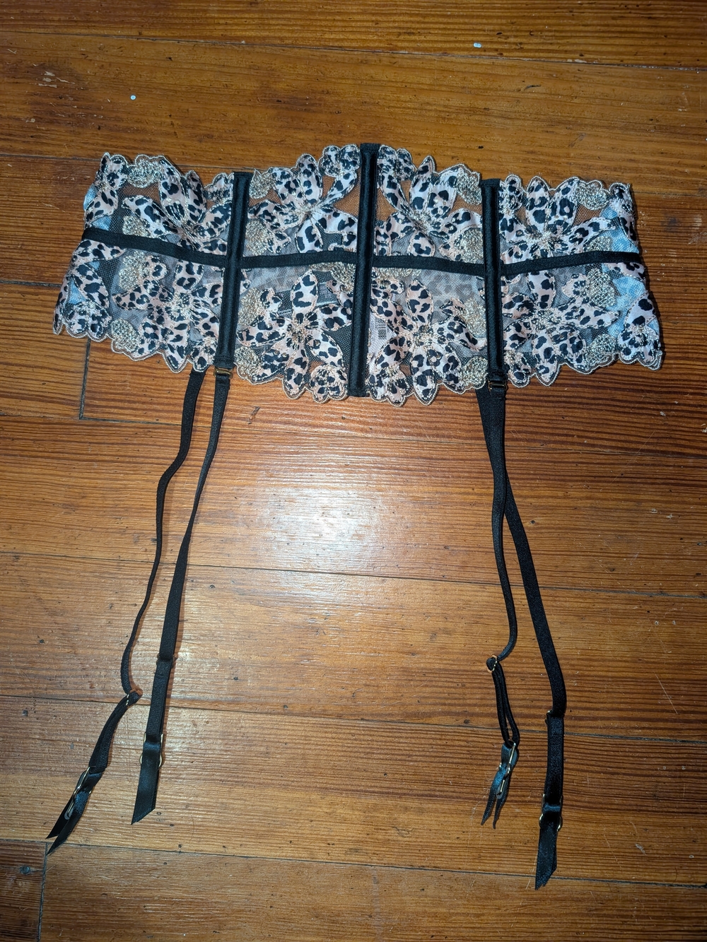 Victoria's Secret Garter Belt M/L Waist Cincher Floral Leopard Black Gold nwt
